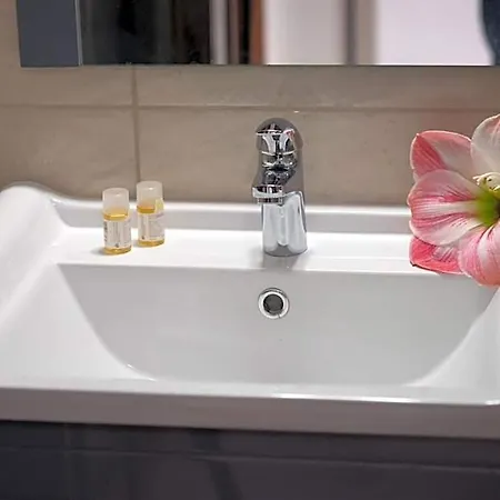 Eleni Hotel Antipernoi