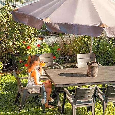 Eleni Hotel Antipernoi