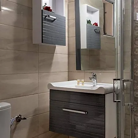 Hotel Eleni 3*